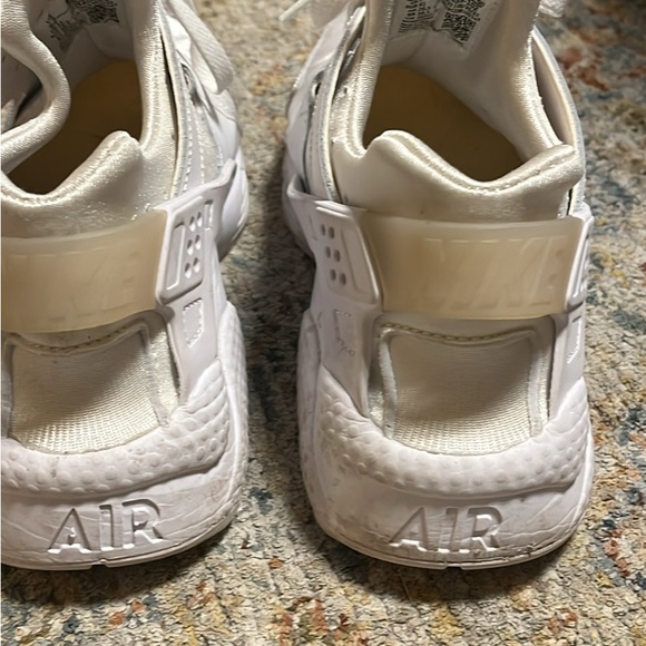 Nike sneakers - Picture 3 of 4